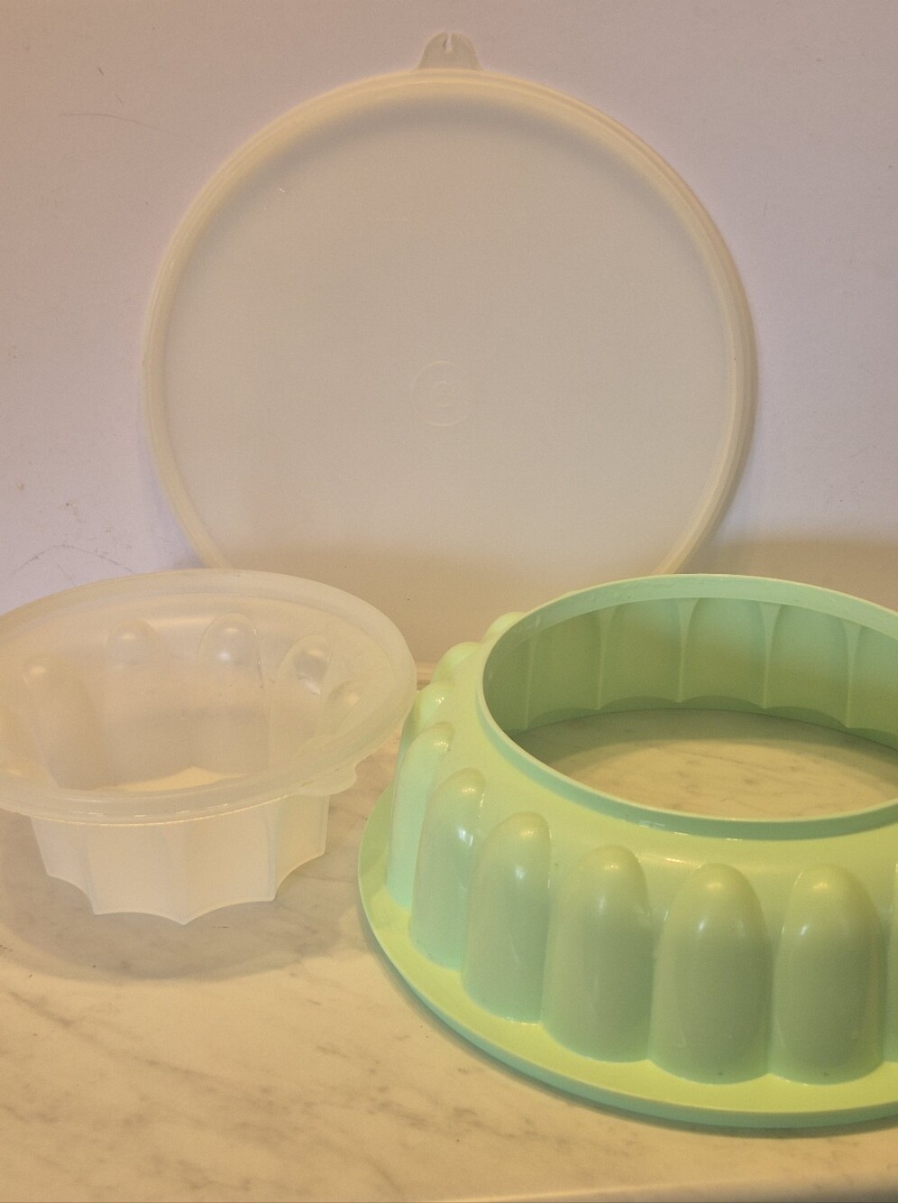 Retro Tupperware Kitchenware